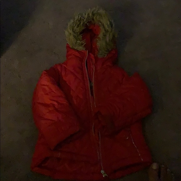 Red coat - Picture 1 of 2